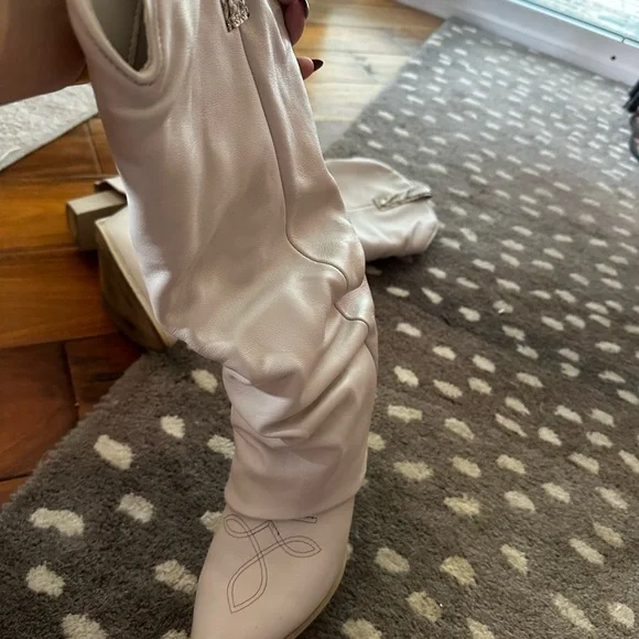 Steve Madden white Lassy cowboy boots 7 - Picture 9 of 11